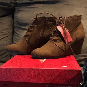 New!!! Brown boots!